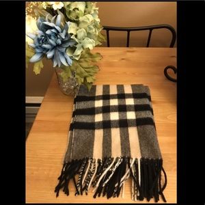 Burberry cashmere scarf